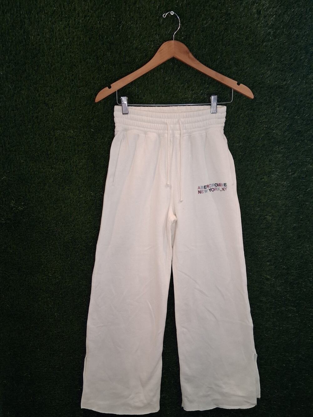 Abercrombie & Fitch Soft A&F White Wide Leg Sweatpants Small Short 28" Inseam